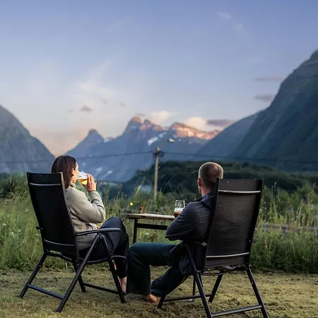 Vertical - Romsdalen Andalsnes