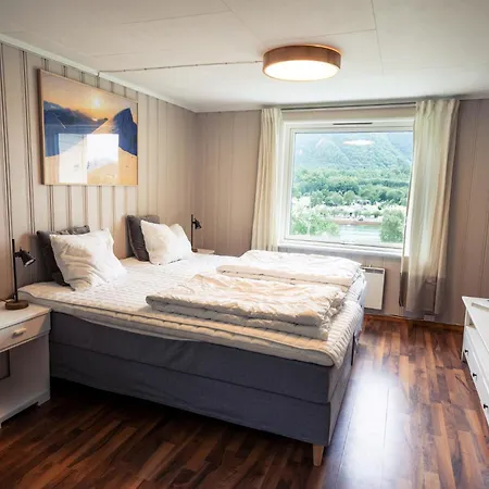 Homestay Vertical - Romsdalen Andalsnes